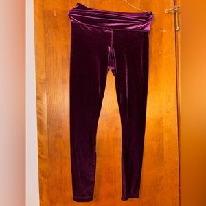 Women’s Athleta Burgundy Velvet Leggings